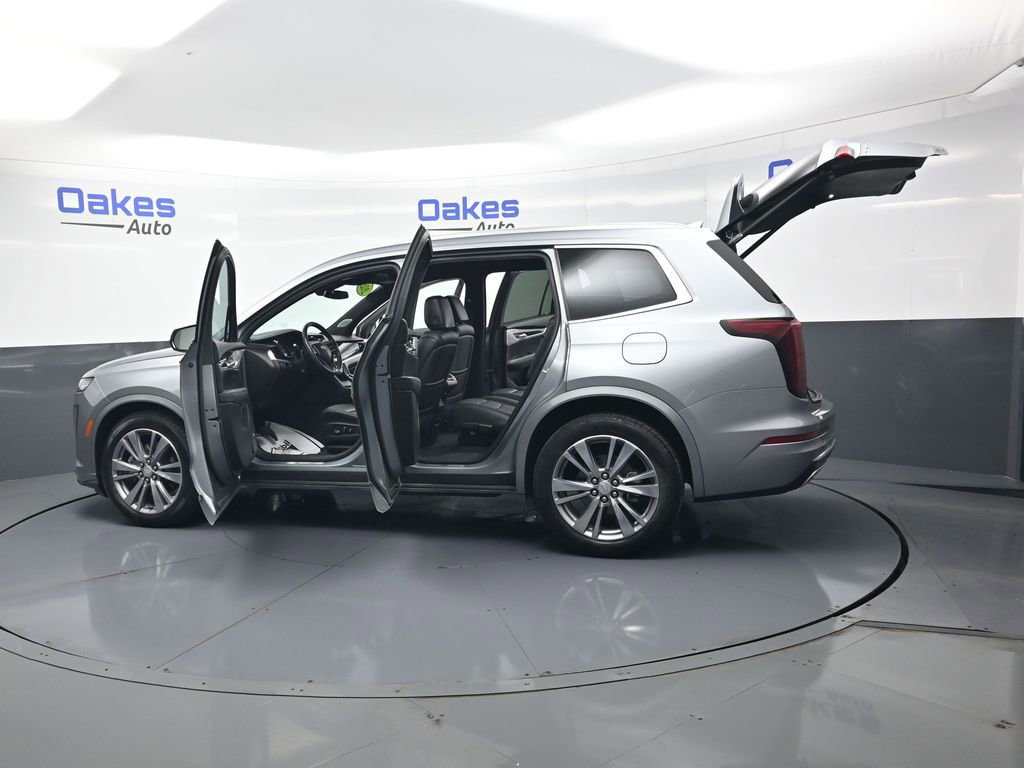 Used 2025 Cadillac XT6 Premium Luxury image 55