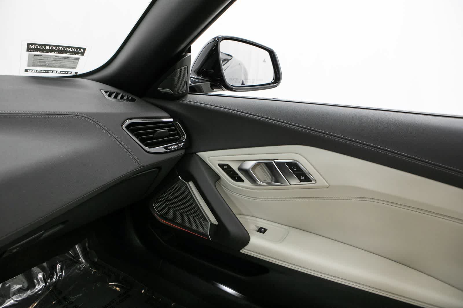 Used 2024 BMW Z4 sDrive30i w/ Premium Package RWD image 30