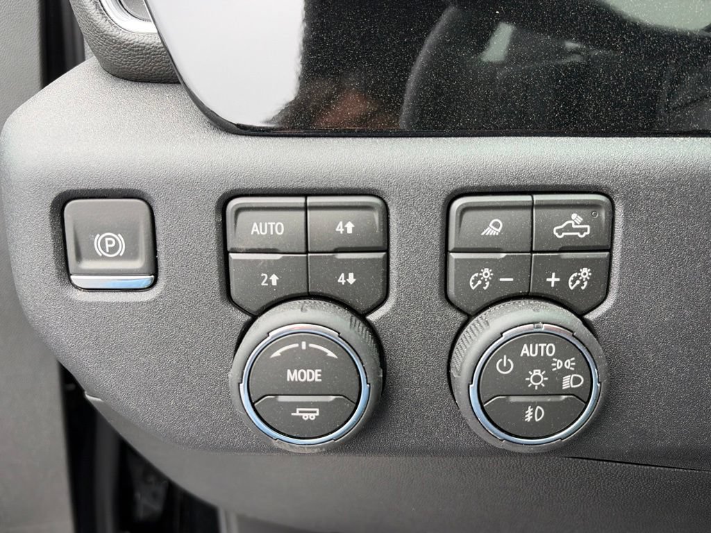 New 2026 Chevrolet Silverado 1500 LTZ w/ LTZ Premium Package AWD/4WD image 14