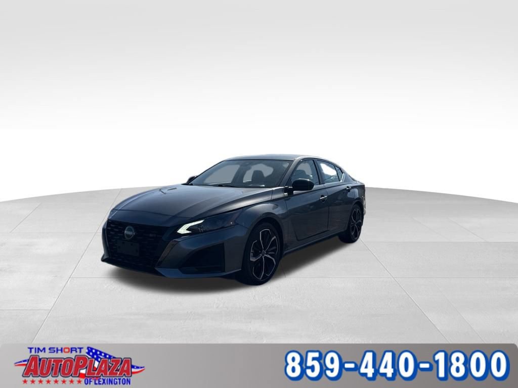 Used 2023 Nissan Altima 2.5 SR image 1