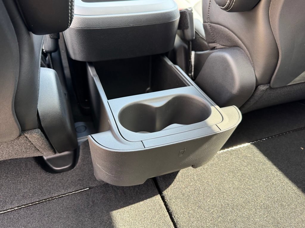 New 2026 Chrysler Pacifica Select FWD image 31