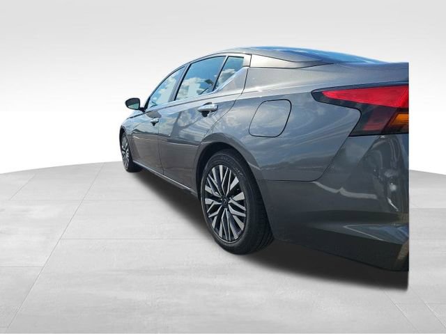 Used 2024 Nissan Altima 2.5 SV image 12