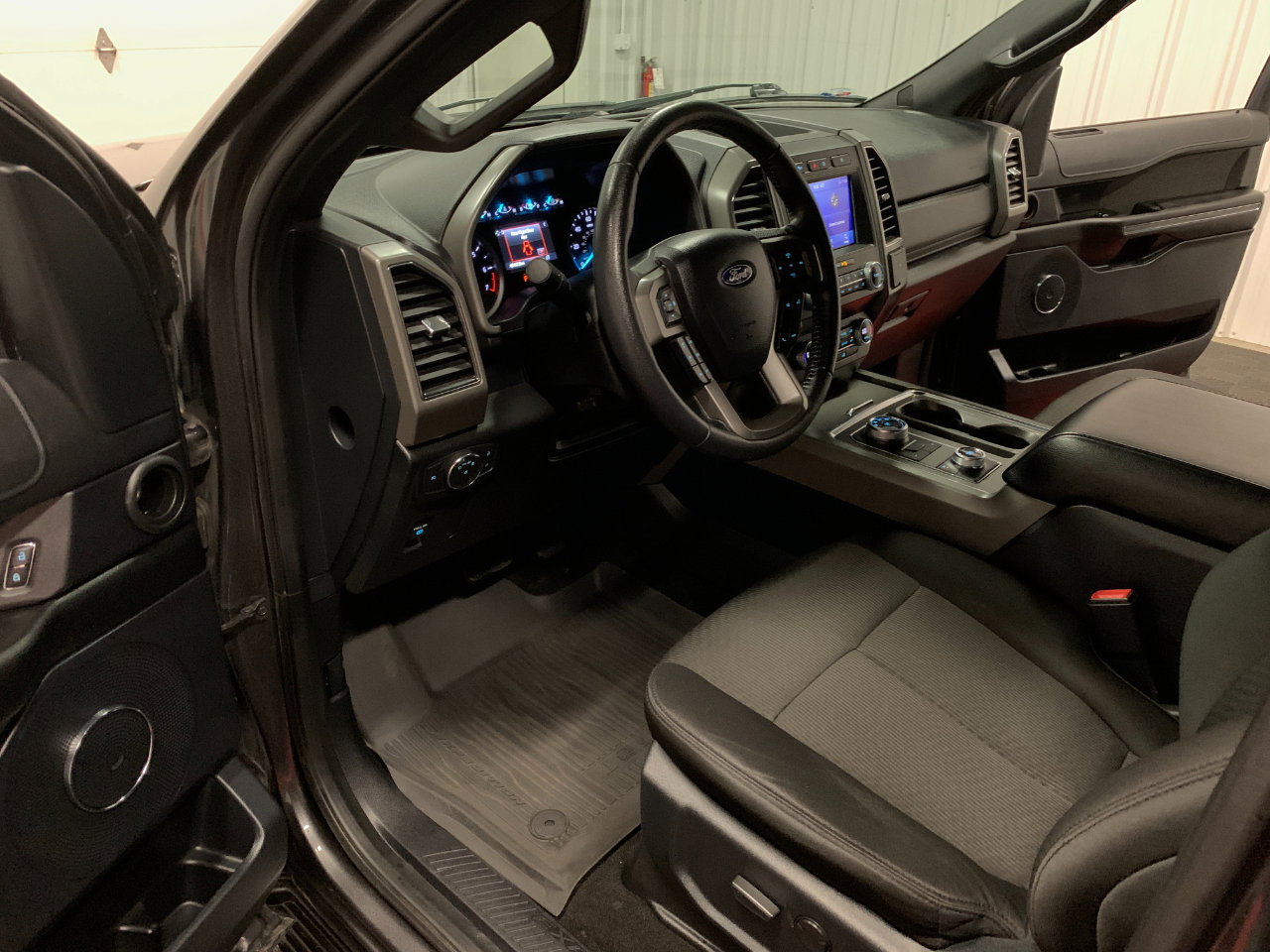 Used 2020 Ford Expedition Max XLT image 43