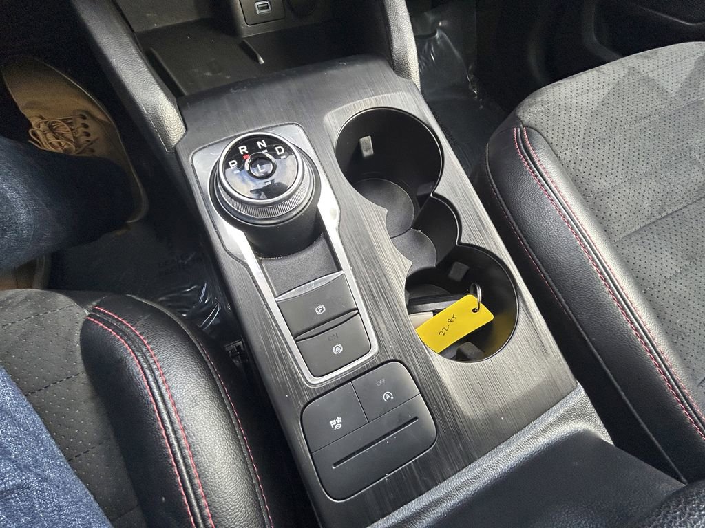 Used 2022 Ford Escape SEL w/ SEL Stealth AWD Package image 19