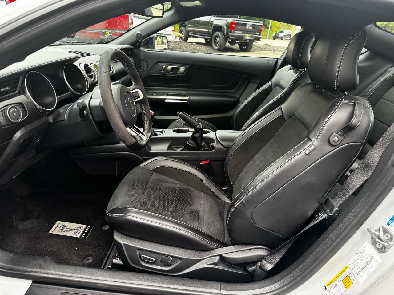 Used 2017 Ford Mustang Shelby GT350 RWD image 11