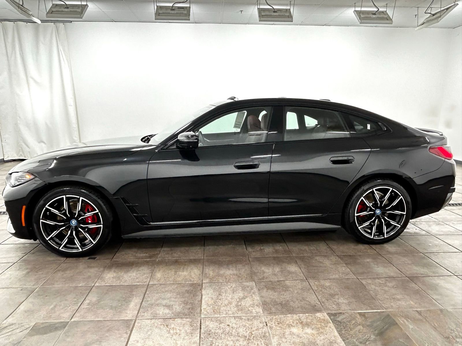 Used 2023 BMW i4 eDrive40 w/ M Sport Package RWD image 2