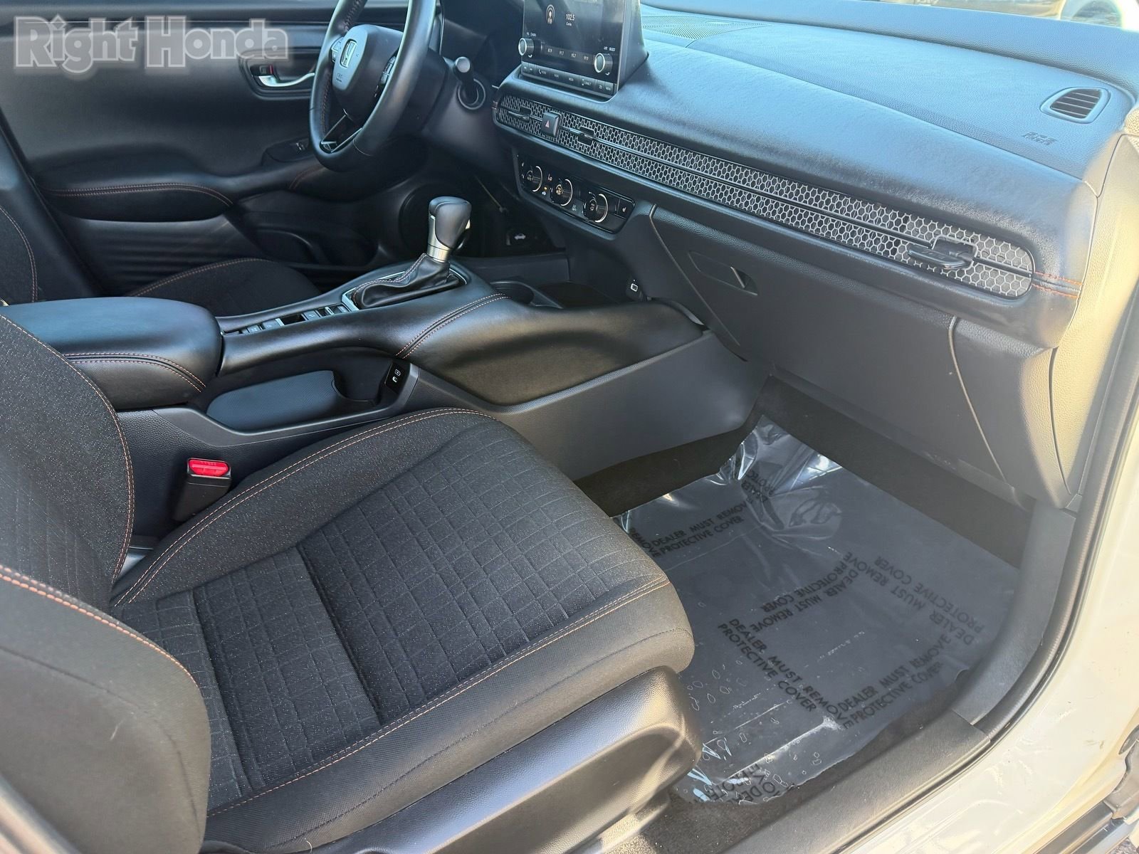 Certified 2025 Honda HR-V Sport image 15
