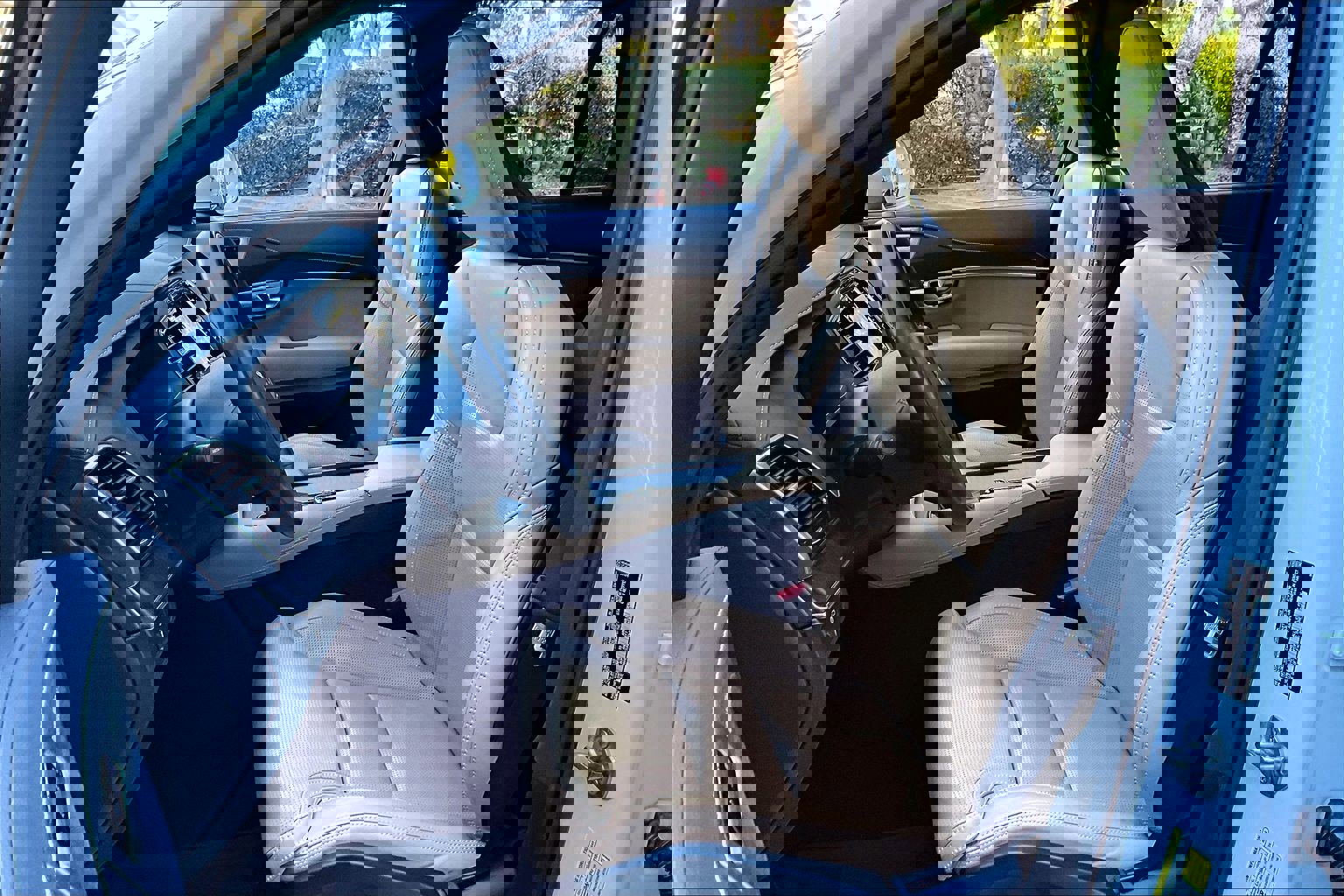 Used 2022 Volvo XC90 T6 Inscription w/ Advanced Package image 19