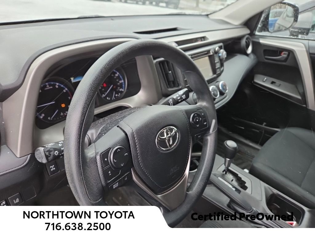 Used 2018 Toyota RAV4 LE w/ Carpet Mat Package image 16