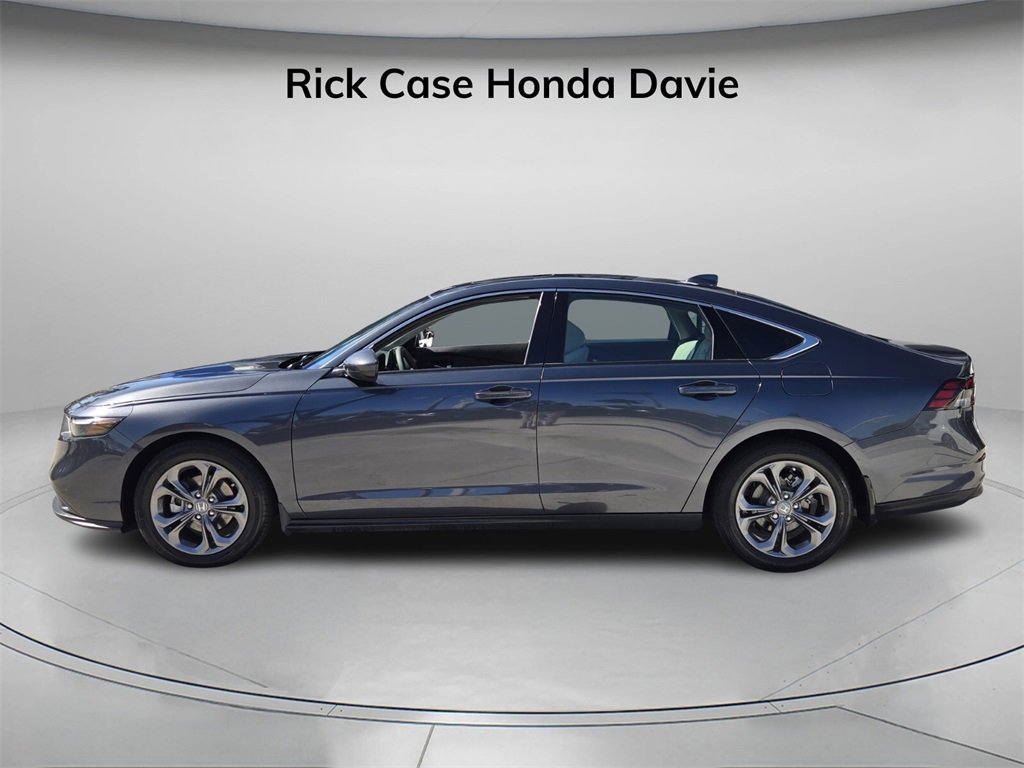 Used 2024 Honda Accord EX image 4