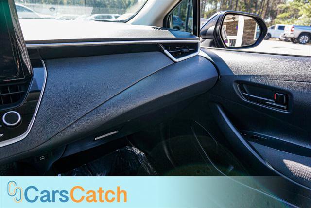 Used 2025 Toyota Corolla LE FWD image 31