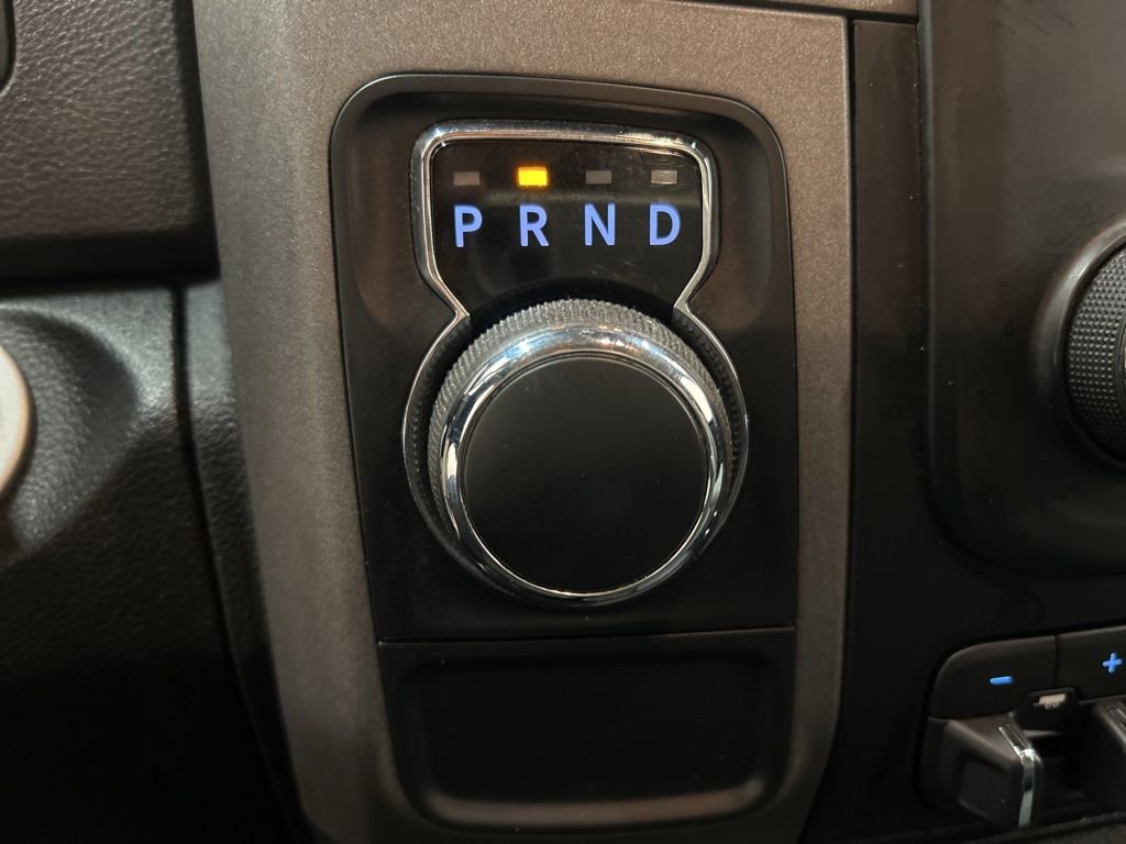 Used 2015 RAM 1500 Express RWD image 24