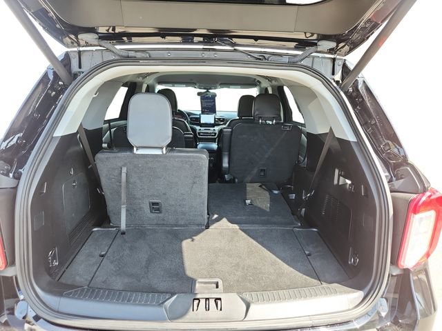 Certified 2021 Ford Explorer XLT w/ Equipment Group 202A image 19