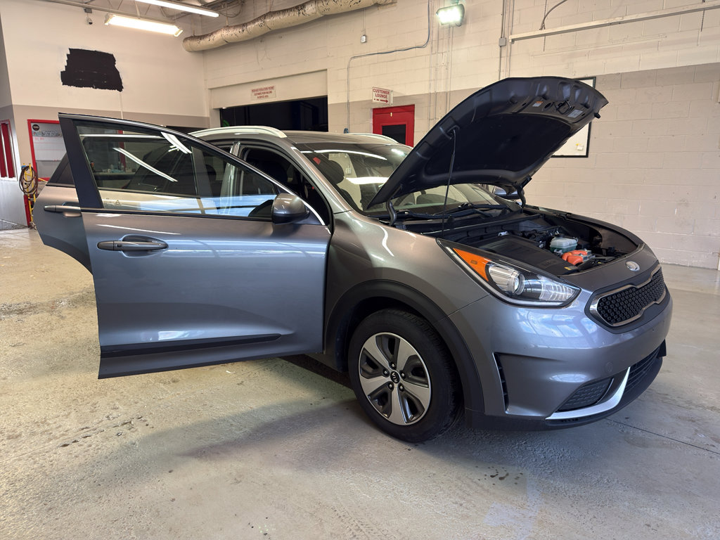 Used 2018 Kia Niro LX FWD image 7