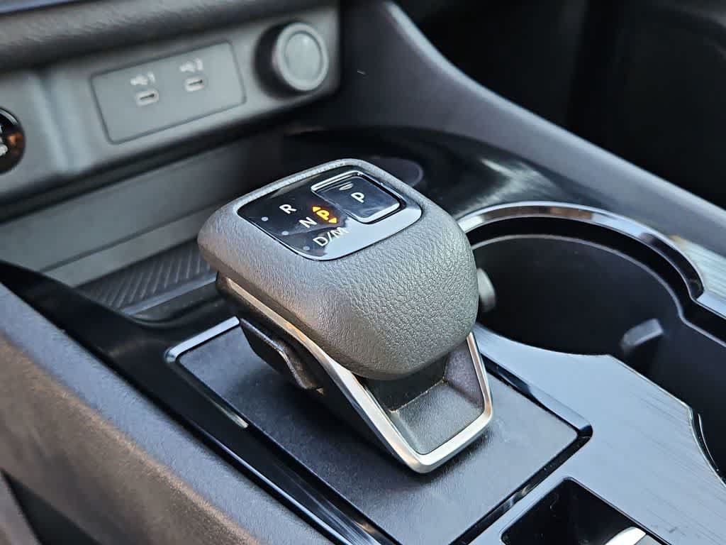 Used 2025 Nissan Rogue SV FWD image 21