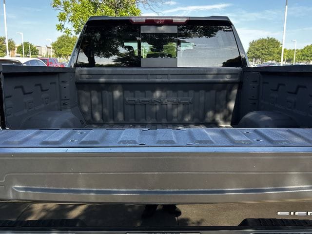 Used 2023 GMC Sierra 1500 Denali w/ Technology Package AWD/4WD image 31