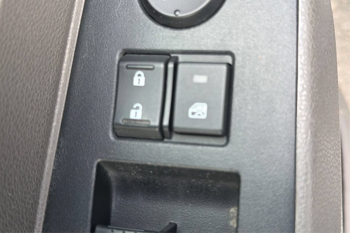 Used 2015 Honda Odyssey Touring Elite image 40