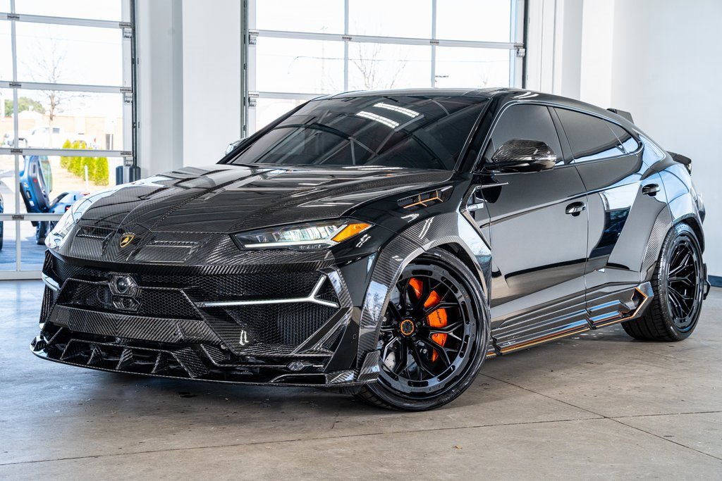 Used 2022 Lamborghini Urus image 2