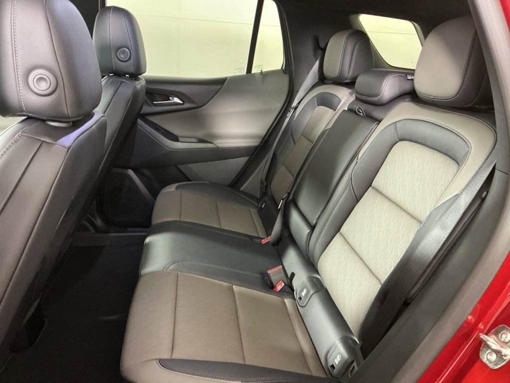 New 2026 Chevrolet Equinox LT w/ Convenience Package II AWD/4WD image 7