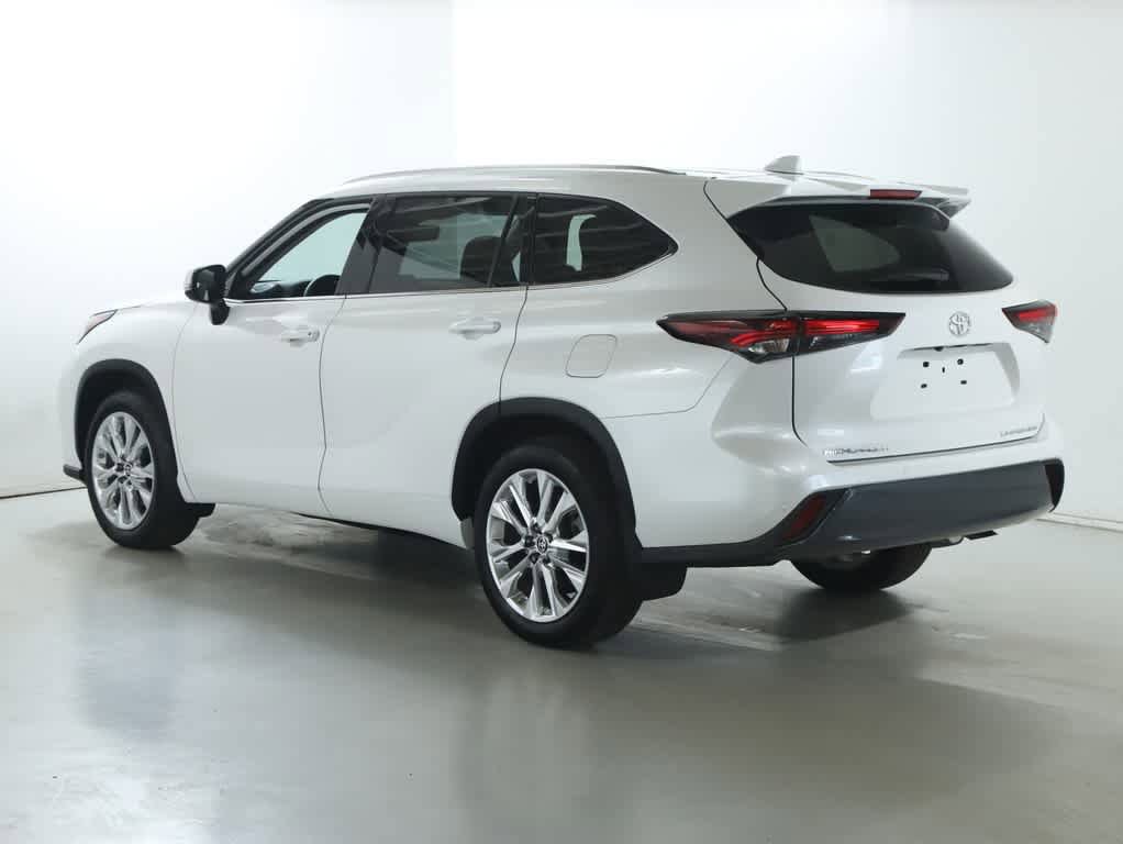 Used 2024 Toyota Highlander Limited AWD/4WD image 50