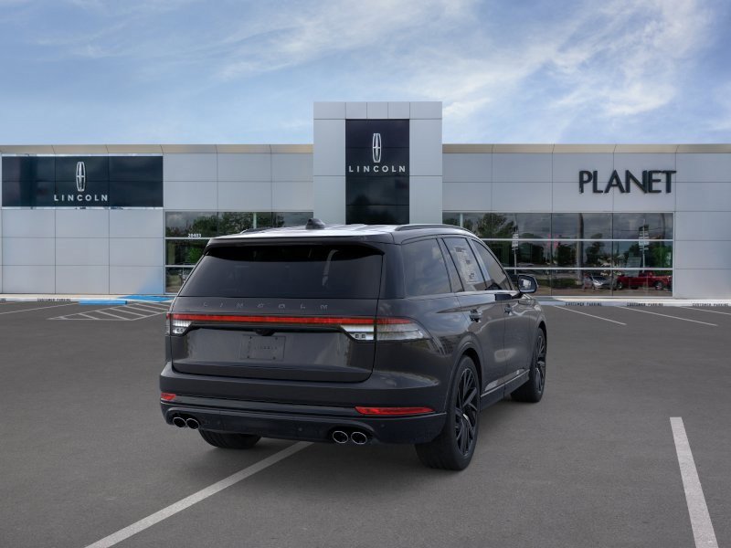 New 2026 Lincoln Aviator Black Label w/ Jet Appearance Package AWD/4WD image 8