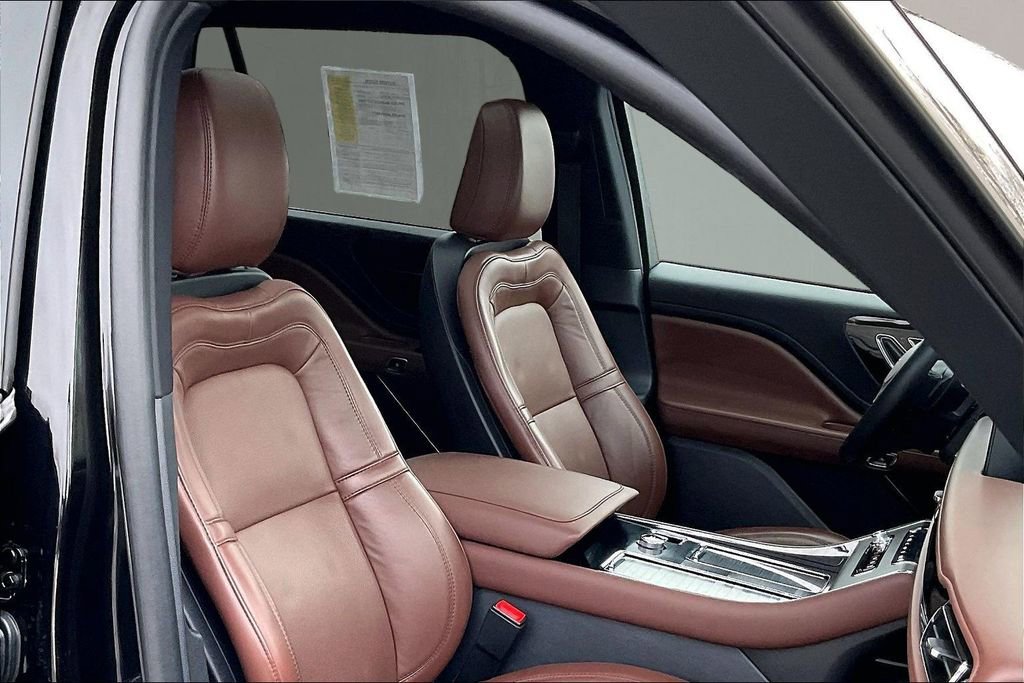 Used 2025 Lincoln Aviator Reserve w/ Illumination Package image 29