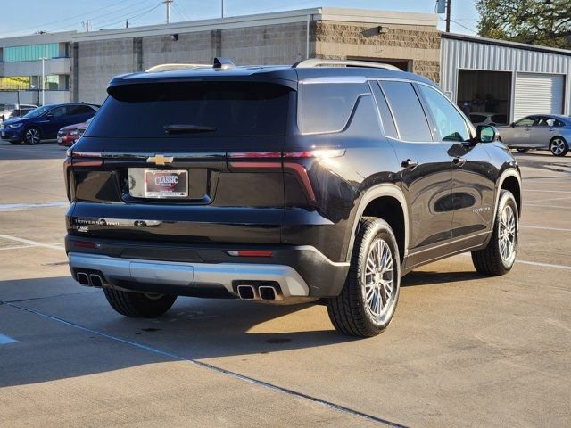 Used 2025 Chevrolet Traverse LT image 14