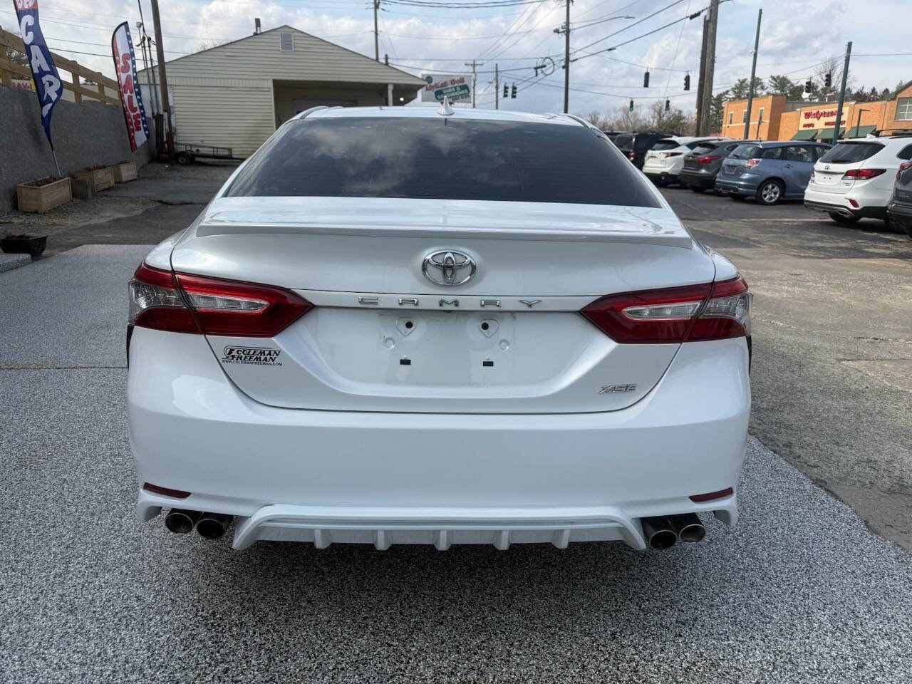 Used 2019 Toyota Camry XSE image 8