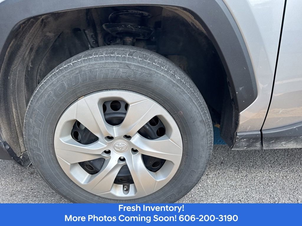 Used 2023 Toyota RAV4 LE image 10