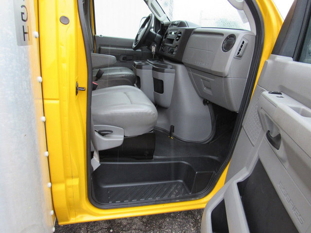 Used 2022 Ford E-350 and Econoline 350 Super Duty RWD image 13