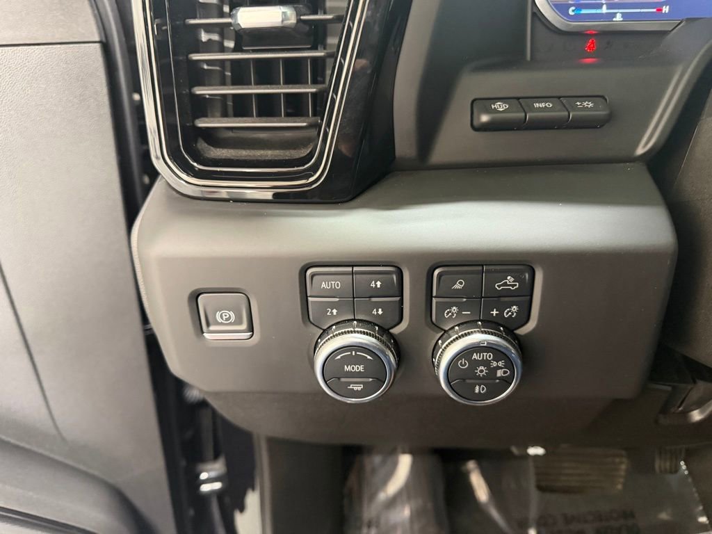 Used 2024 GMC Sierra 2500 AT4 w/ AT4 Premium Plus Package image 6