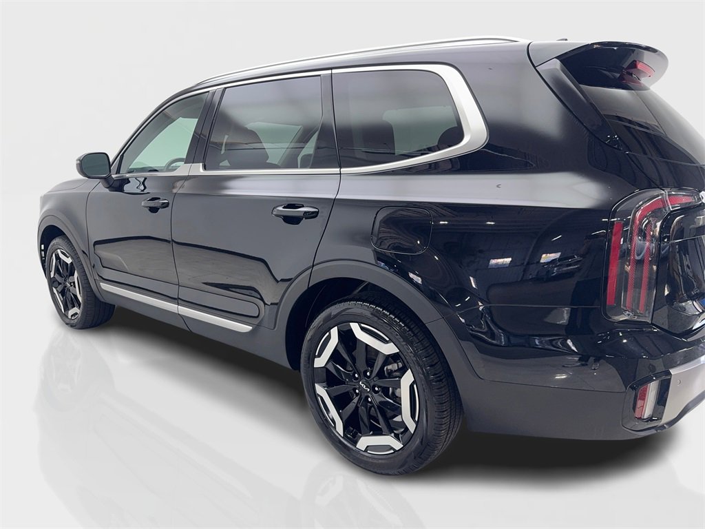Used 2025 Kia Telluride EX w/ EX Captain's Chair Package image 14