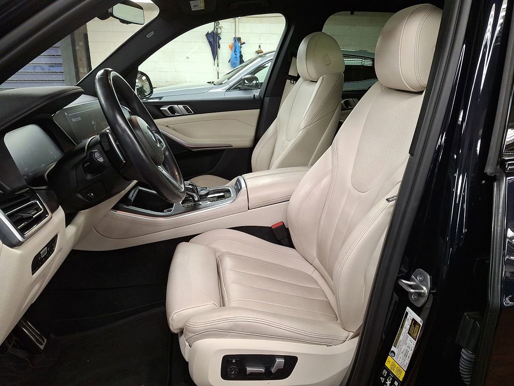 Certified 2022 BMW X5 xDrive40i w/ M Sport Package image 10