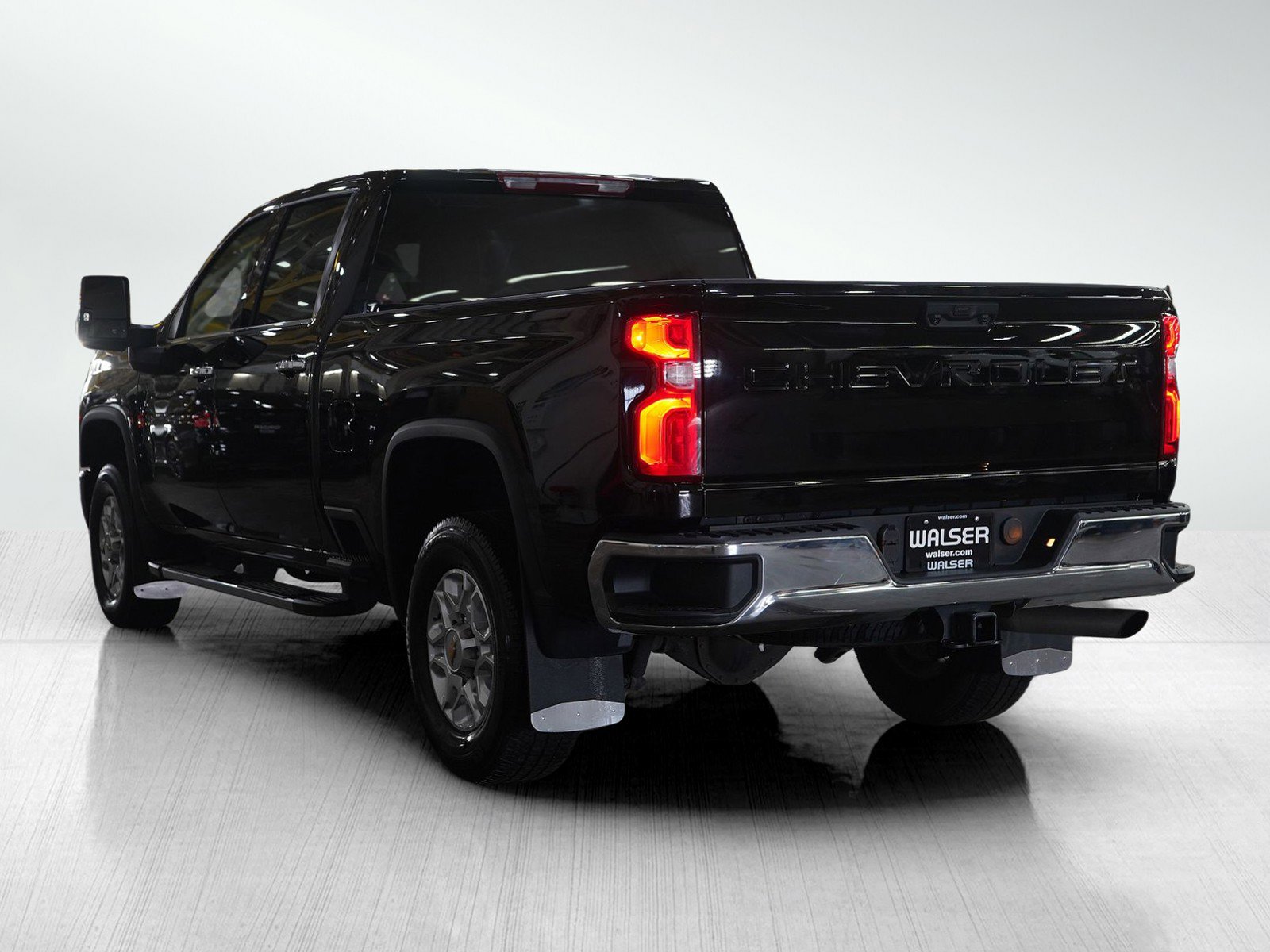 Used 2024 Chevrolet Silverado 3500 LTZ w/ LTZ Convenience Package image 3
