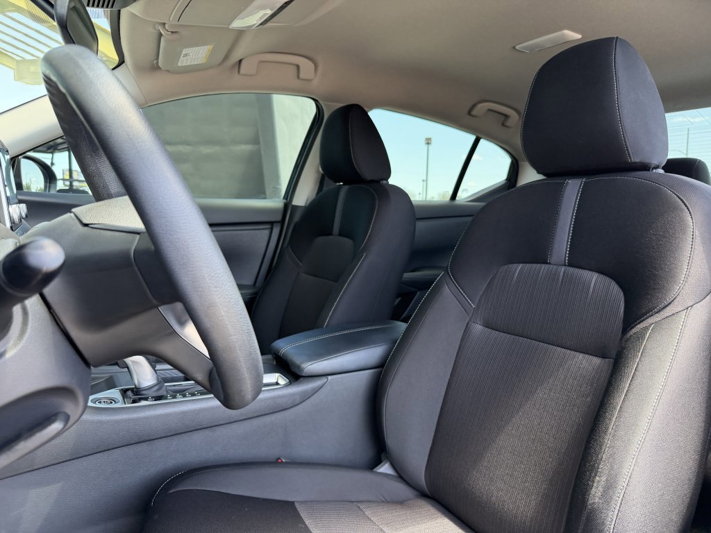 Used 2025 Nissan Sentra SV FWD image 30