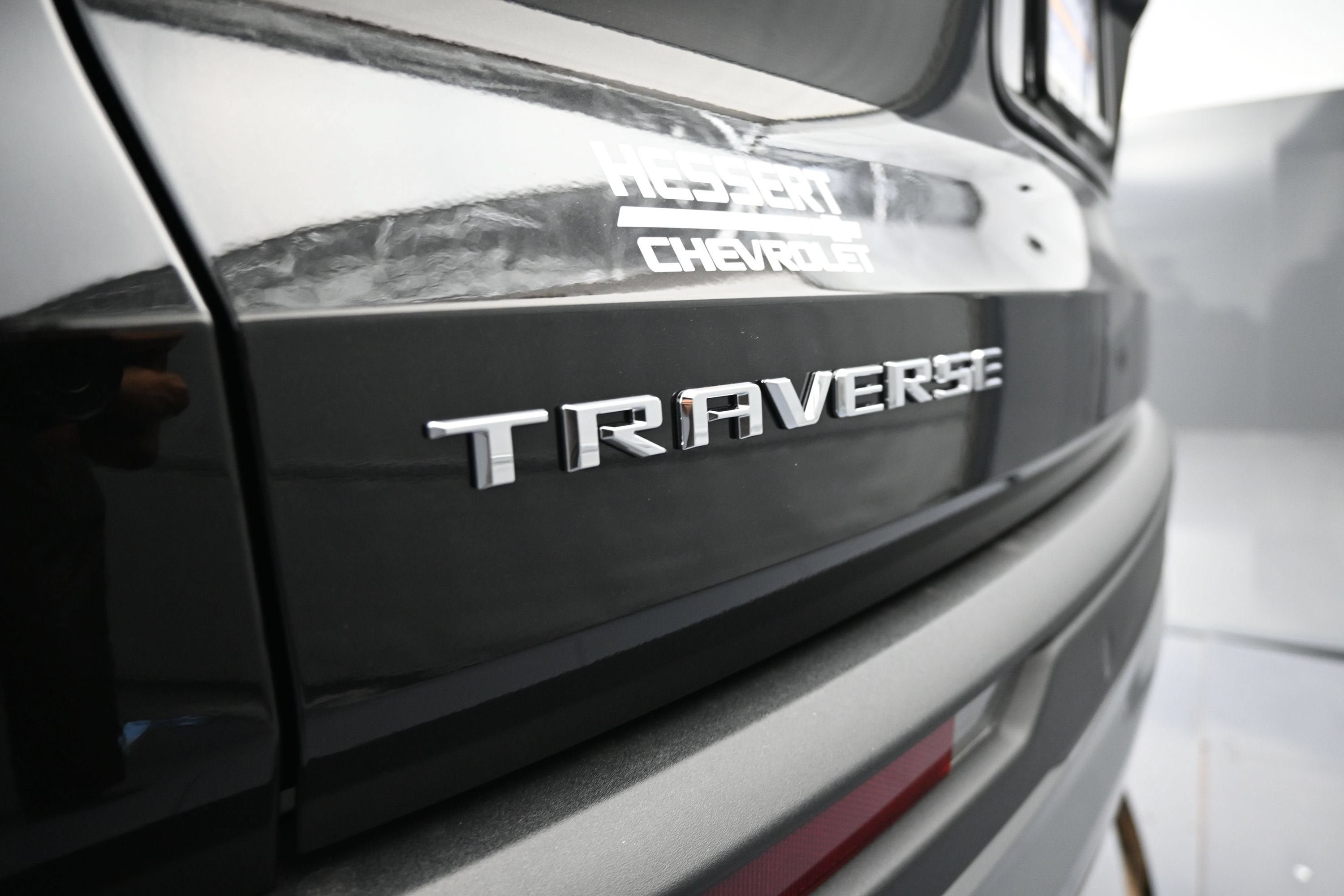 New 2027 Chevrolet Traverse LT FWD image 40