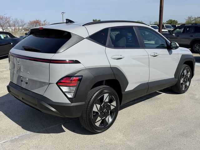 Used 2025 Hyundai Kona SEL image 8