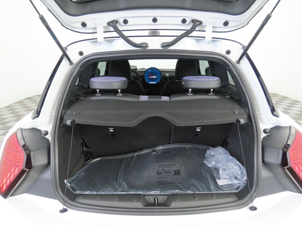 Used 2026 MINI Cooper 2-Door Hardtop image 27