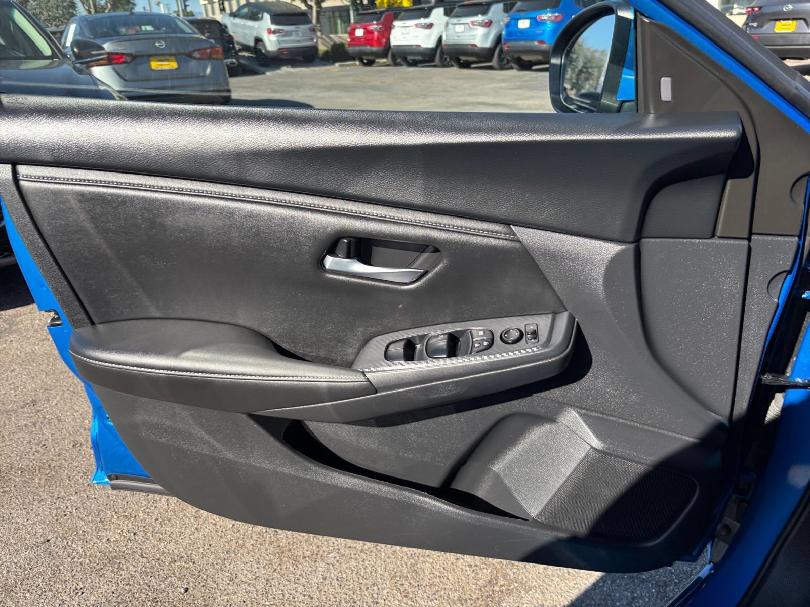 Used 2025 Nissan Sentra SV FWD image 18
