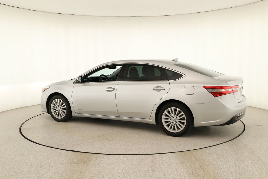 Used 2014 Toyota Avalon Limited w/ Technology Package FWD image 3