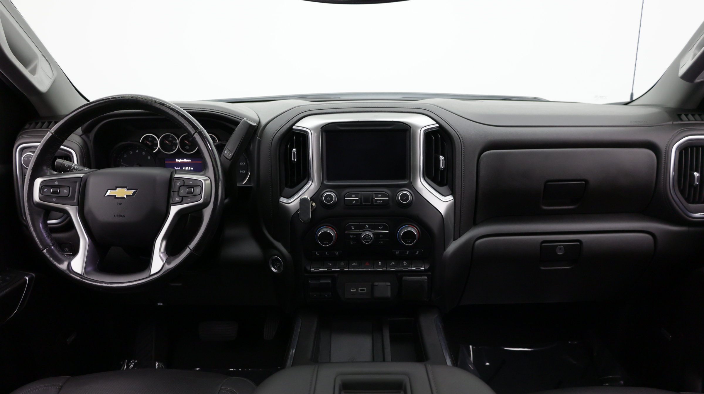 Used 2022 Chevrolet Silverado 1500 LTZ w/ LTZ Convenience Package II AWD/4WD image 31