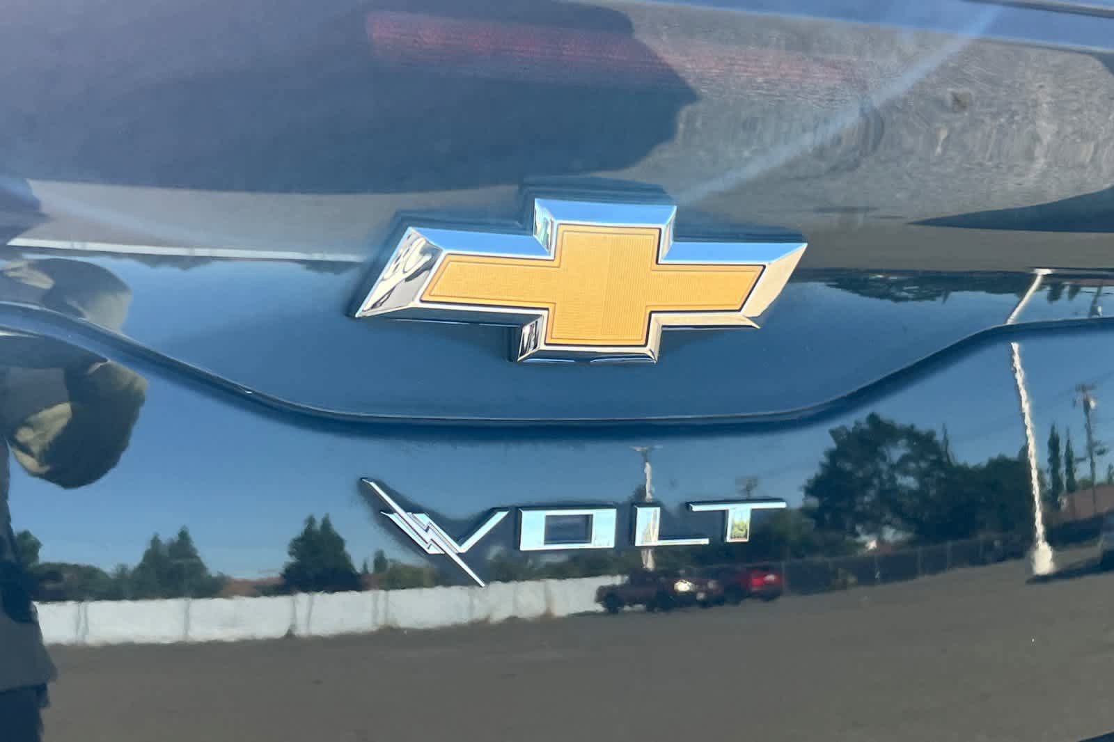 Used 2017 Chevrolet Volt Premier w/ Driver Confidence II Package FWD image 21