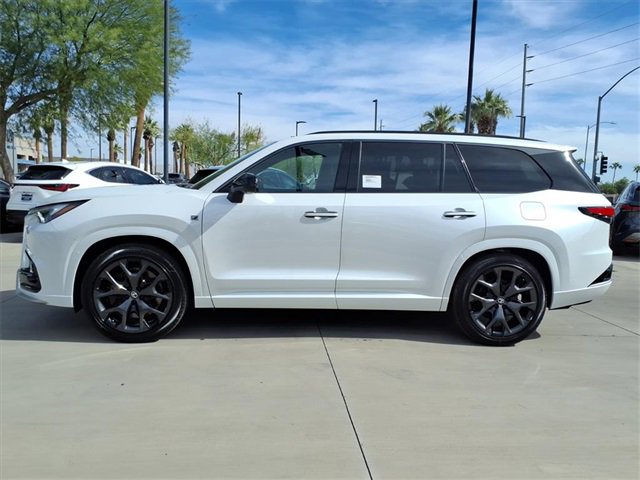 New 2026 Lexus TX 500h AWD image 2