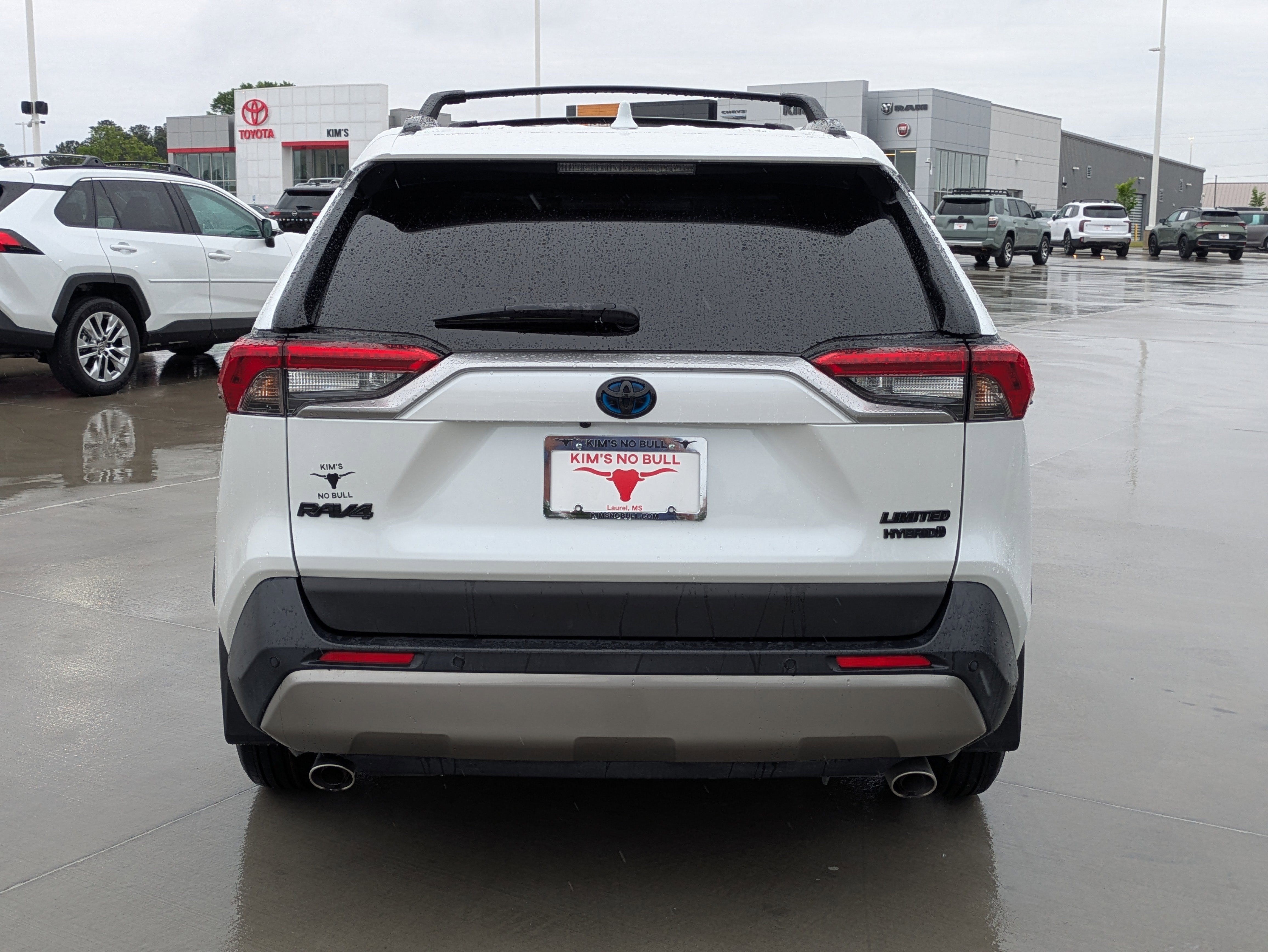 Used 2024 Toyota RAV4 Limited w/ Advanced Technology Package AWD/4WD image 4