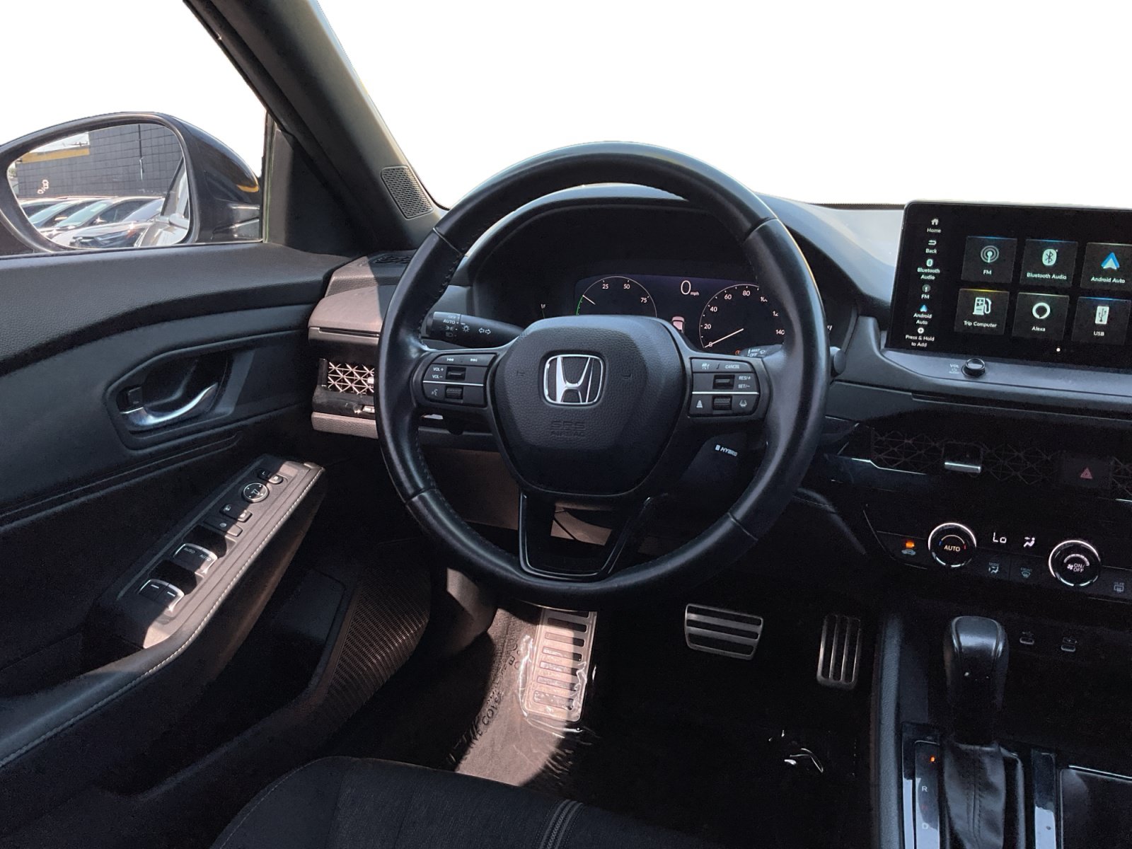 Used 2024 Honda Accord Sport image 11