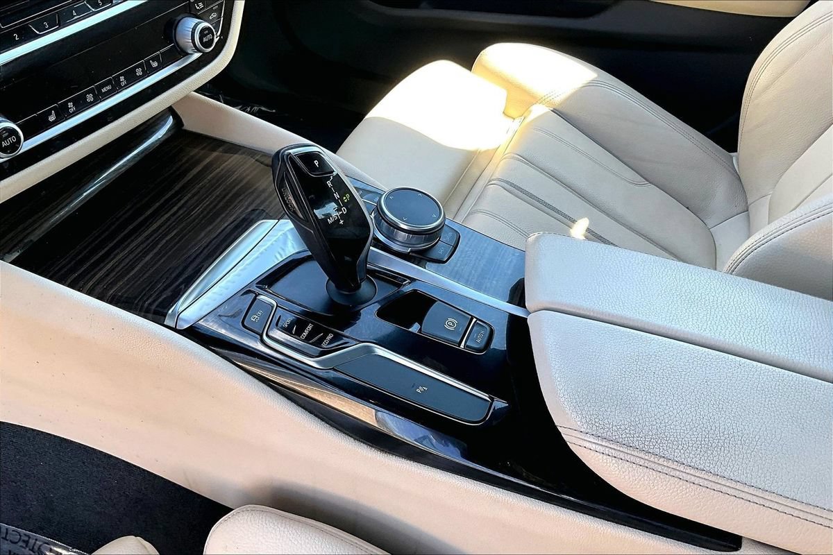 Used 2018 BMW 530i xDrive AWD/4WD image 35
