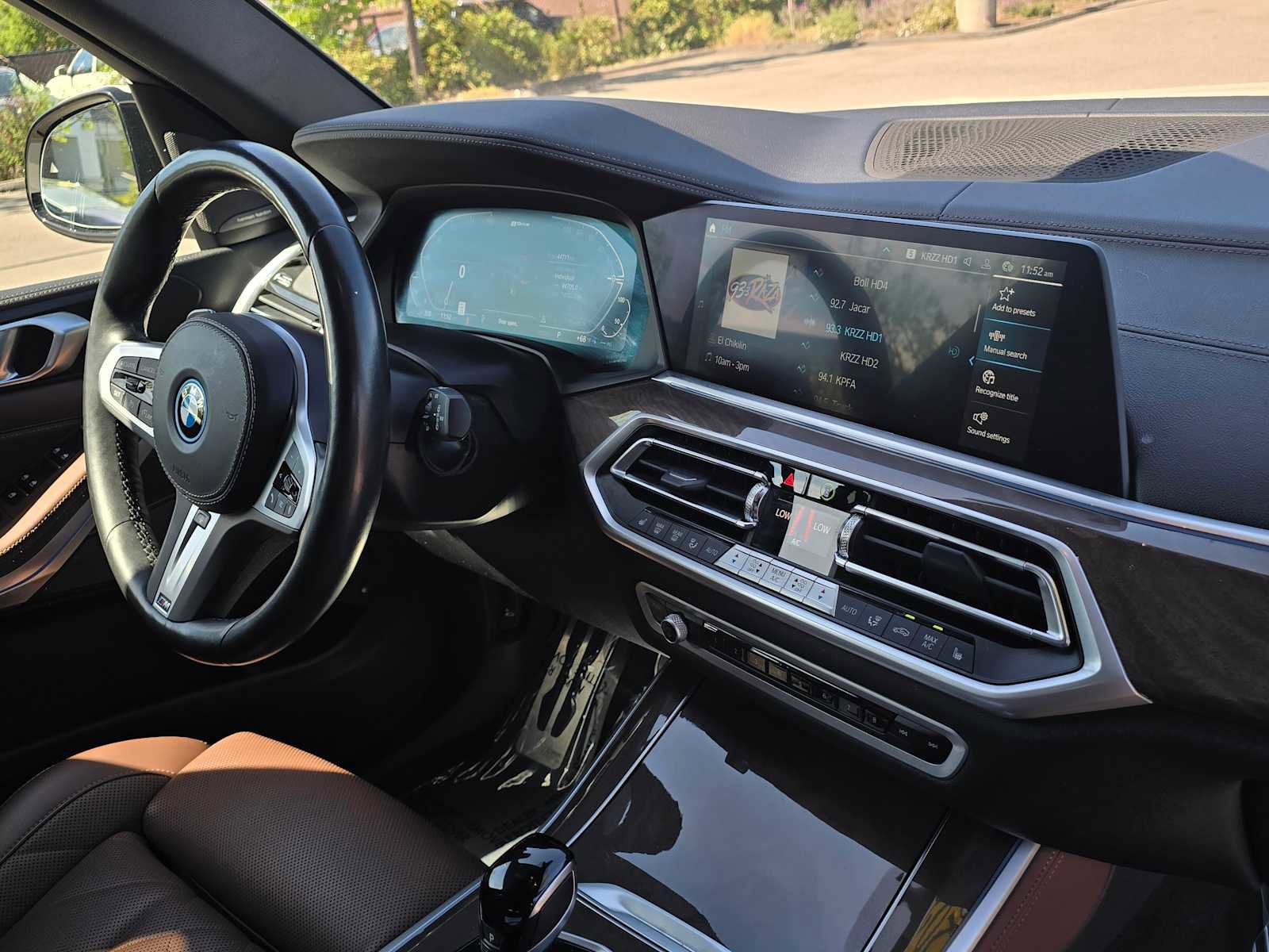 Used 2023 BMW X5 xDrive45e w/ M Sport Package image 10