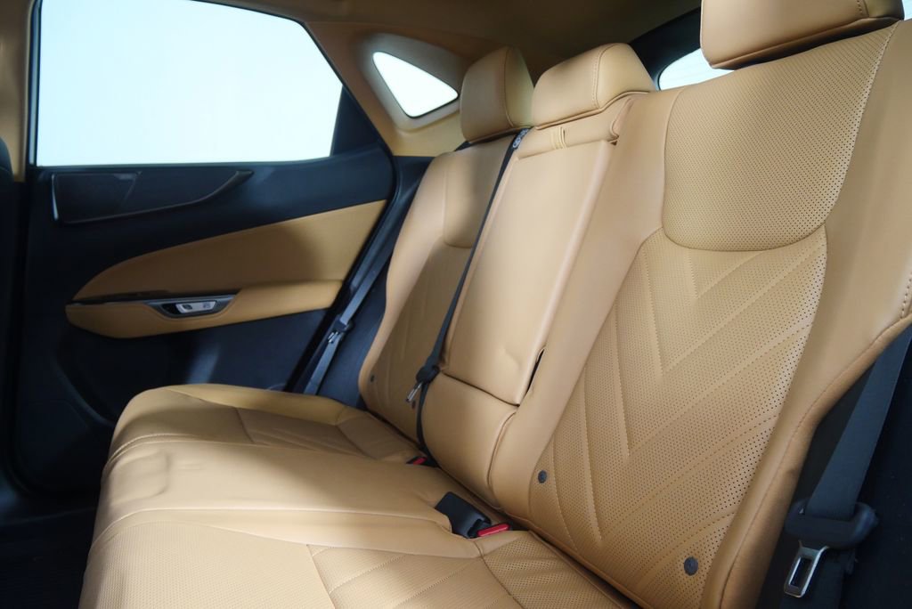 Used 2024 Lexus NX 300h AWD w/ Luxury Package image 17