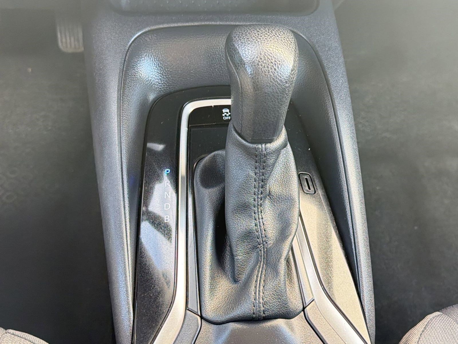 Certified 2025 Toyota Corolla LE FWD image 18