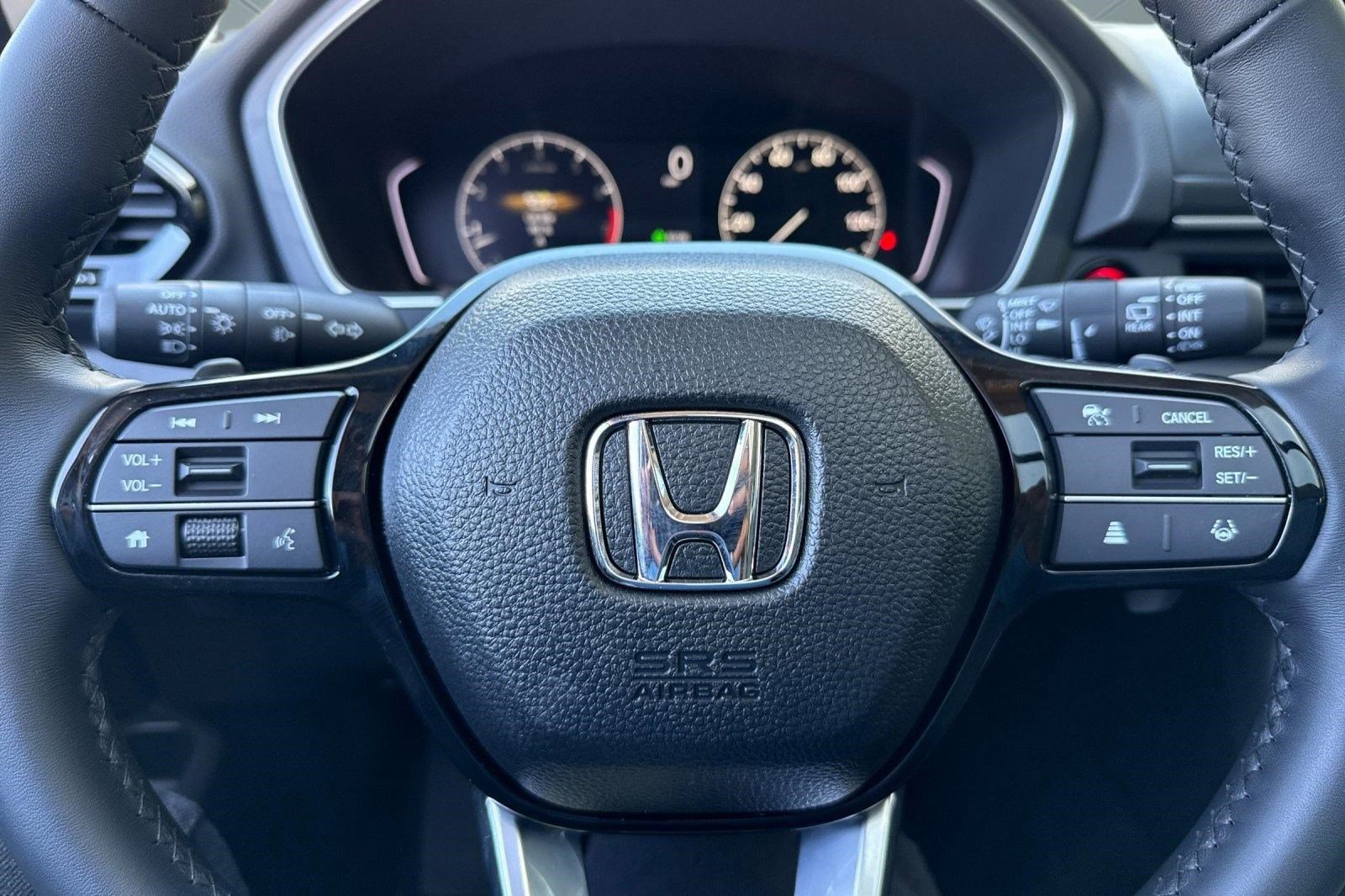 Certified 2025 Honda Pilot Touring image 15
